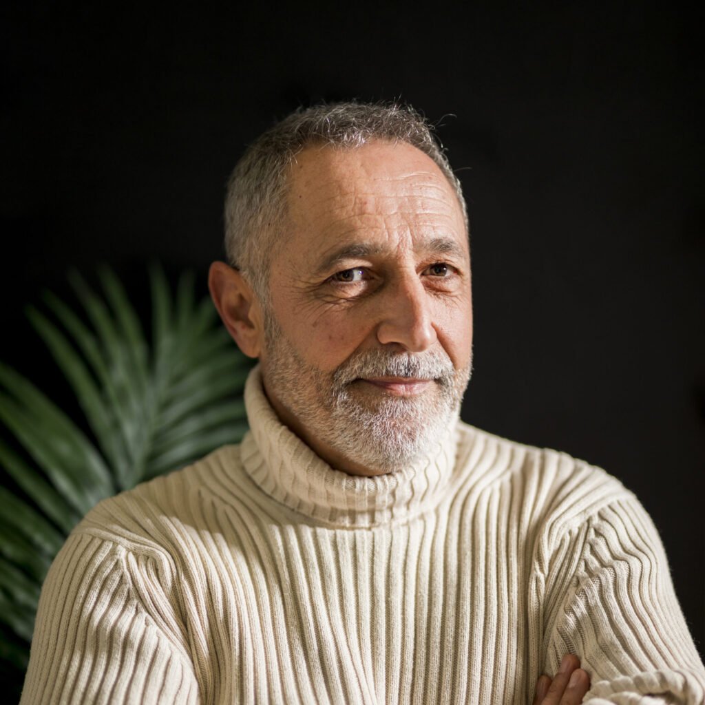 Robert M. Review